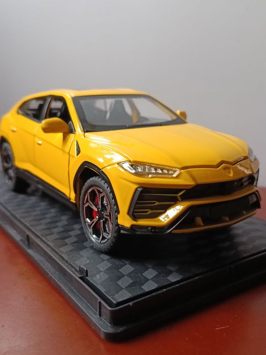 Модель Lamborghini Urus 1/24