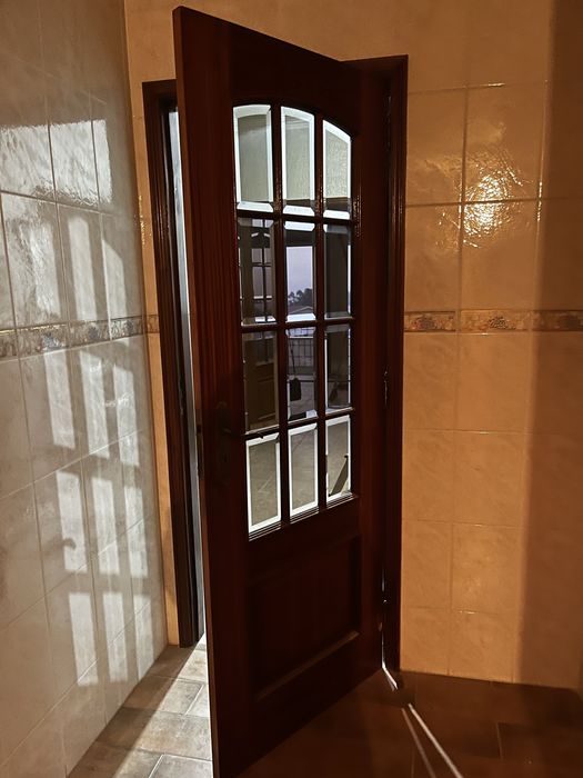 Portas interiores em bom estado com e sem vidro