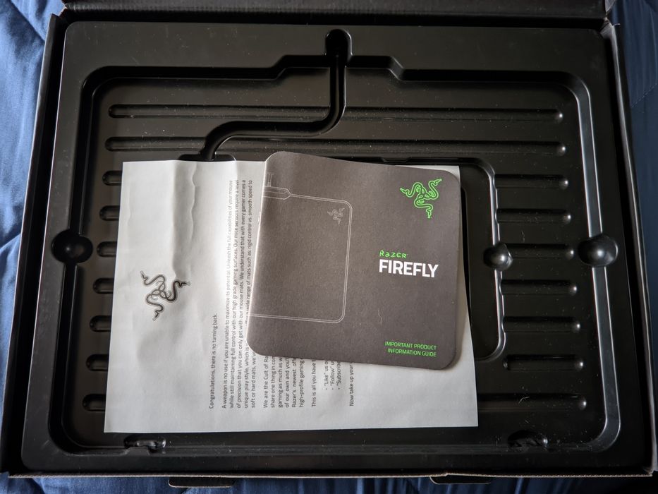 Razer Firefly Hard-Gaming Mouse Pad64297733798401124