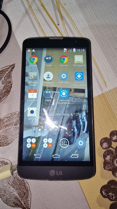 Telemovel lg usado pouco tempo ofereço  carregador rapido e power banc
