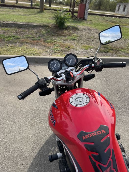 Мотоцикл Honda CB400SF