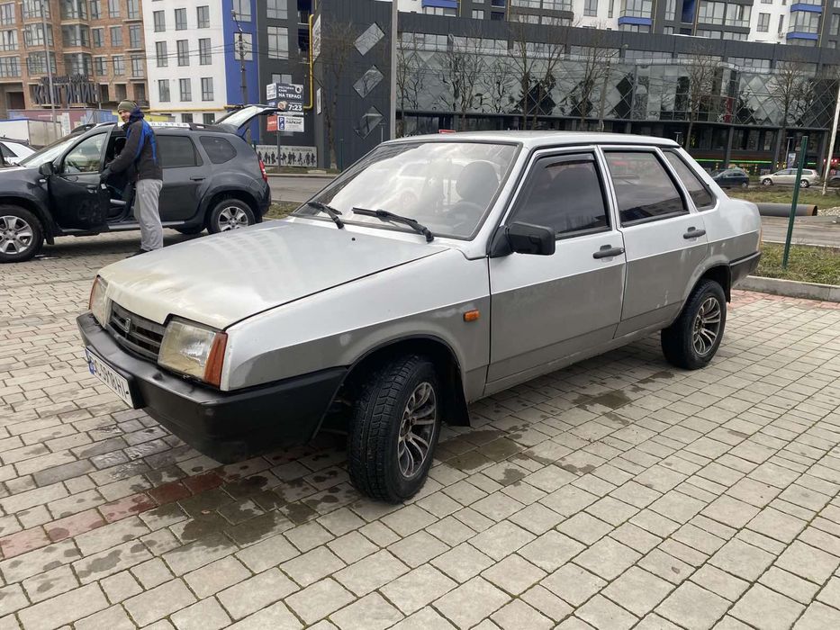 ВАЗ 21099 1'5 бензин