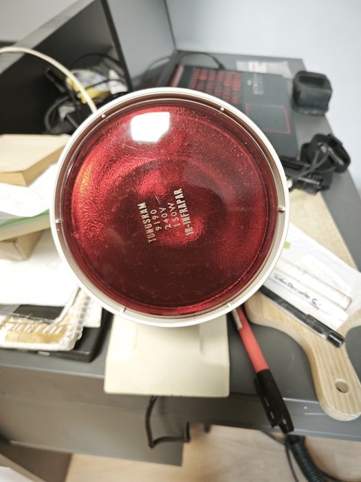 Lampa do nagrzewania stawów itp medyczna 150w