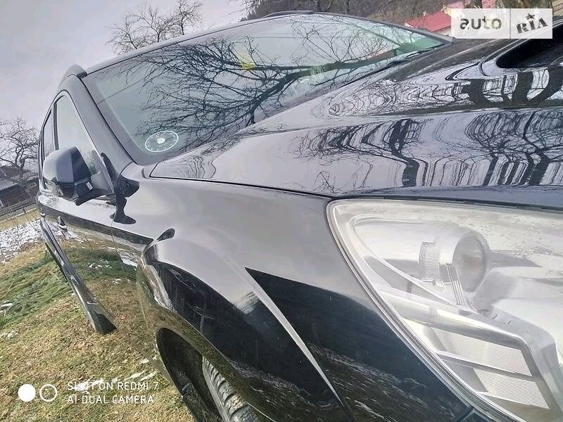 Субару  Оутбек .