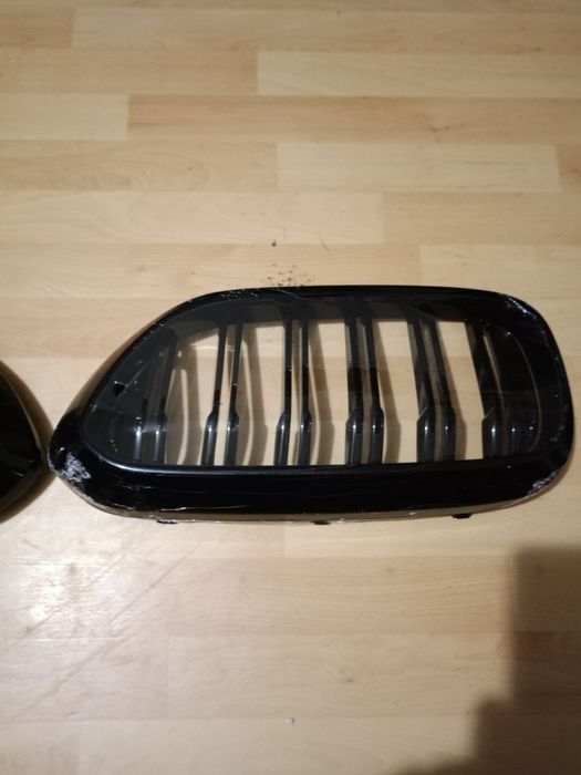 Продам решетки радиатора ноздри BMW 5 series G30 - G31  2017-2023 г.