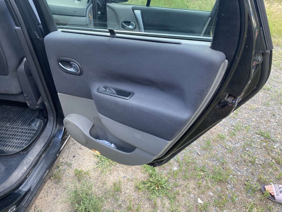 Renault Scenic 2.0 Газ/бензин 2007 року