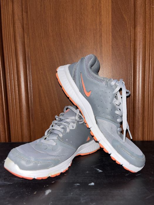 Nike кроссовки