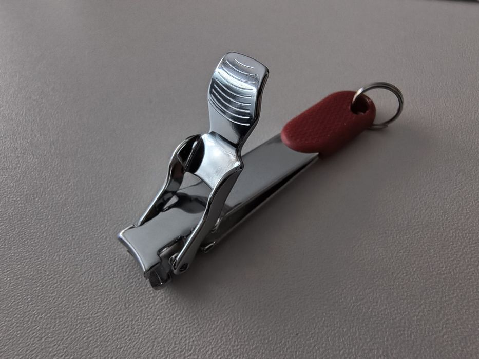 Obcinacz do paznokci 1:1 jak Victorinox.8.2050.B1