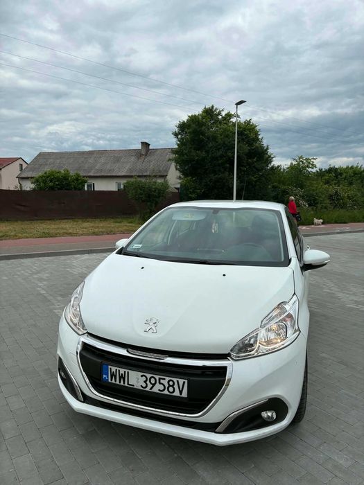 peugeot 208 1.6 ehdi rezerwacja