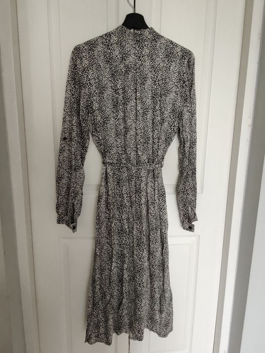 Szmizjerka, sukienka na guziki, wiązana w pasie Echo 38/M