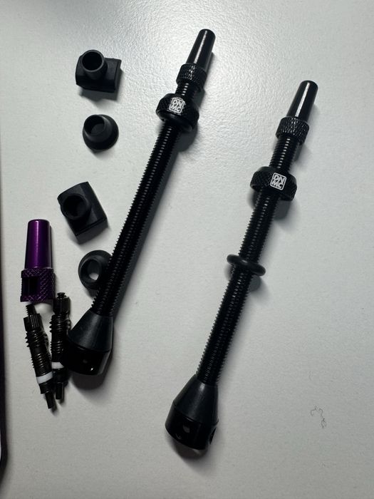 Вентиль д/безкамерки Dynamic Barkeeper Tubless Valve 80мм, 2шт. Новий