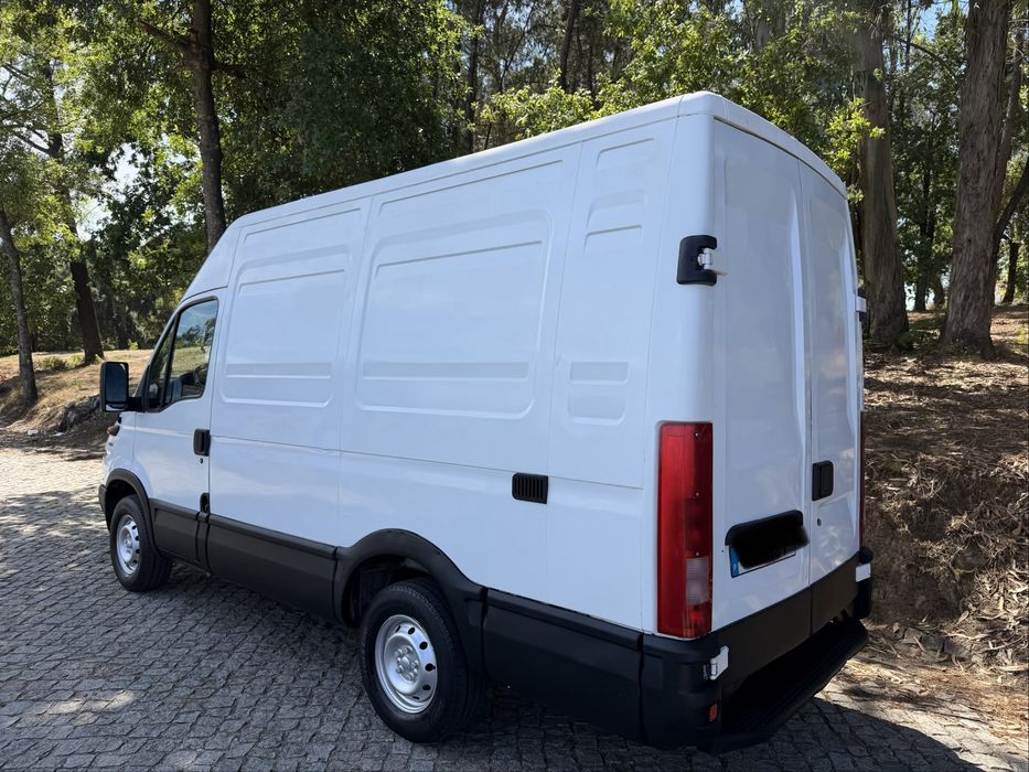 Iveco Daily 35S11 Furgão 2002