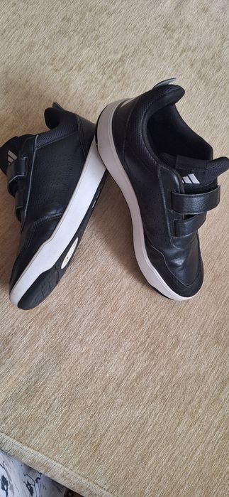 Кросівки adidas 35 розмір