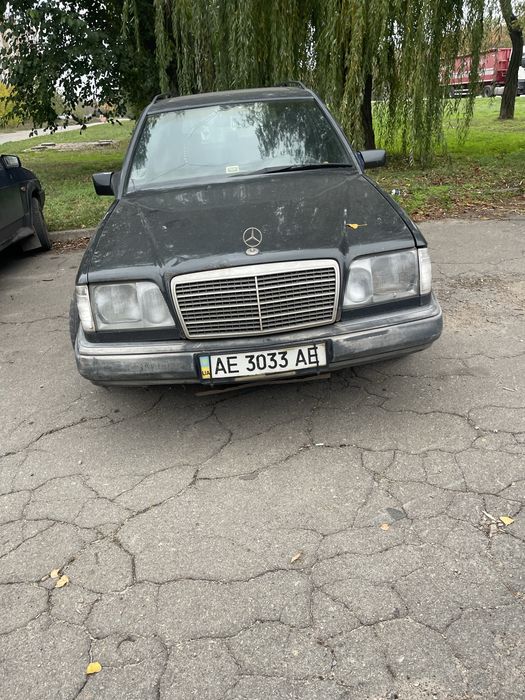 Мерседес 124 универсал 1996г.в