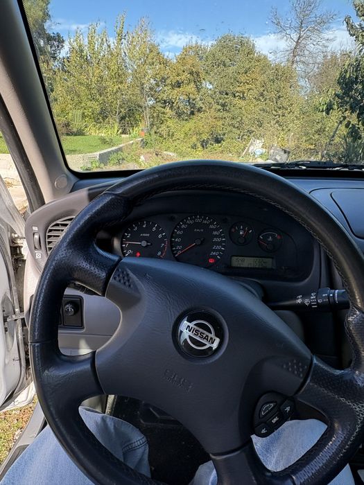 Nissan Almera 1.5 Gasolina — 172.683 km