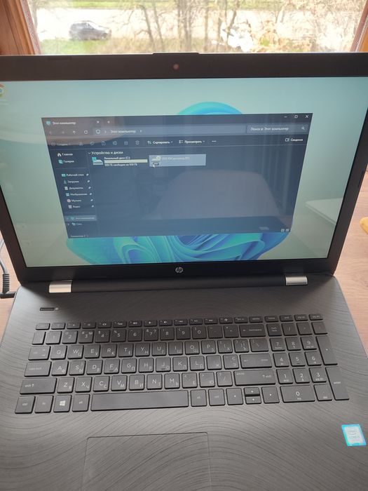 Ноутбук HP 17-bs057cl

Дисплей: 17.3" HD+

Процесор: Intel Core