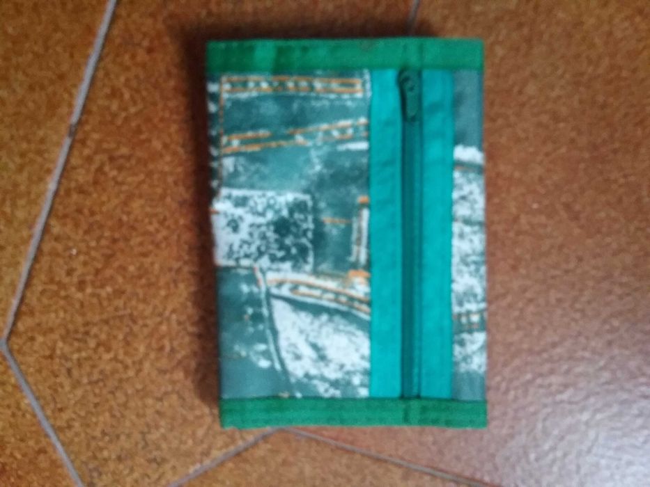 Carteira pratica e leve