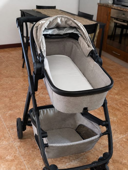 Ovo bebe / carrinho passeio com cama incluido