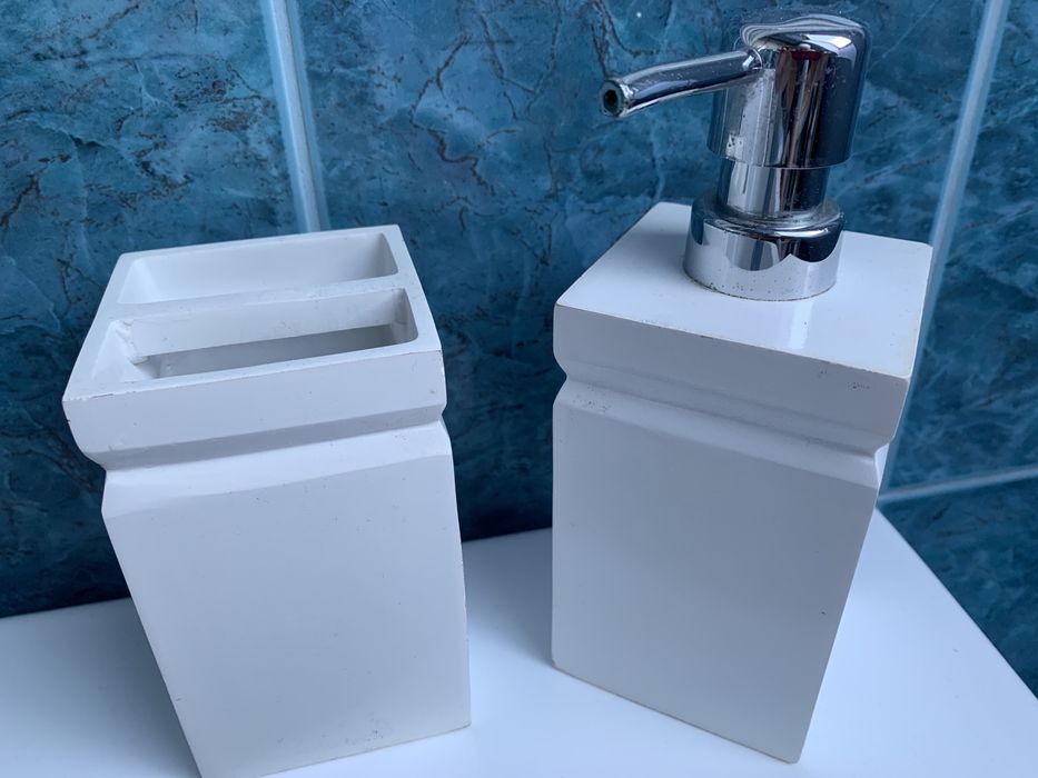 Zestaw pojemników do lazienki