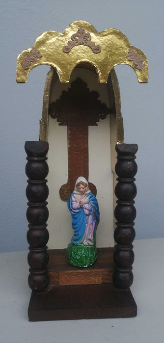 Oratório em madeira