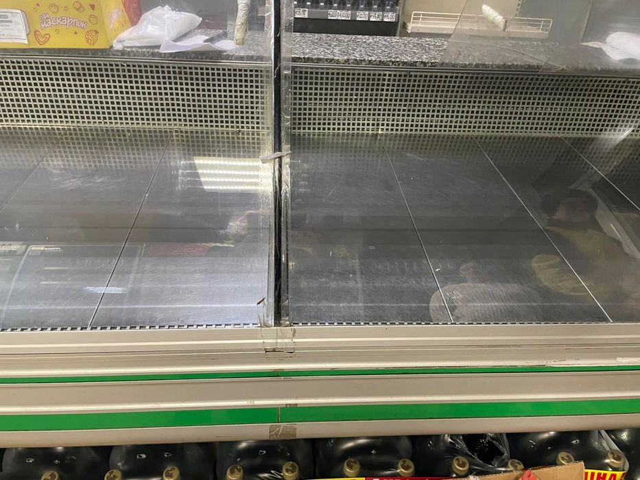 Холодильна вітрина Cold