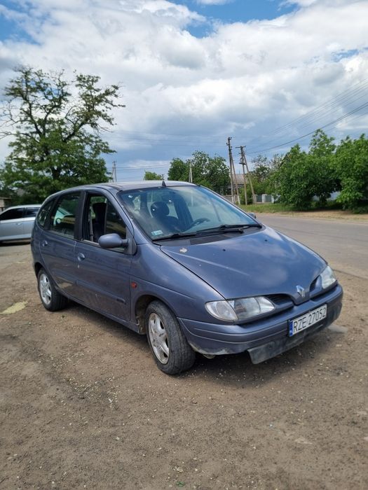 Renault Megane Scenic 2.0 бензин