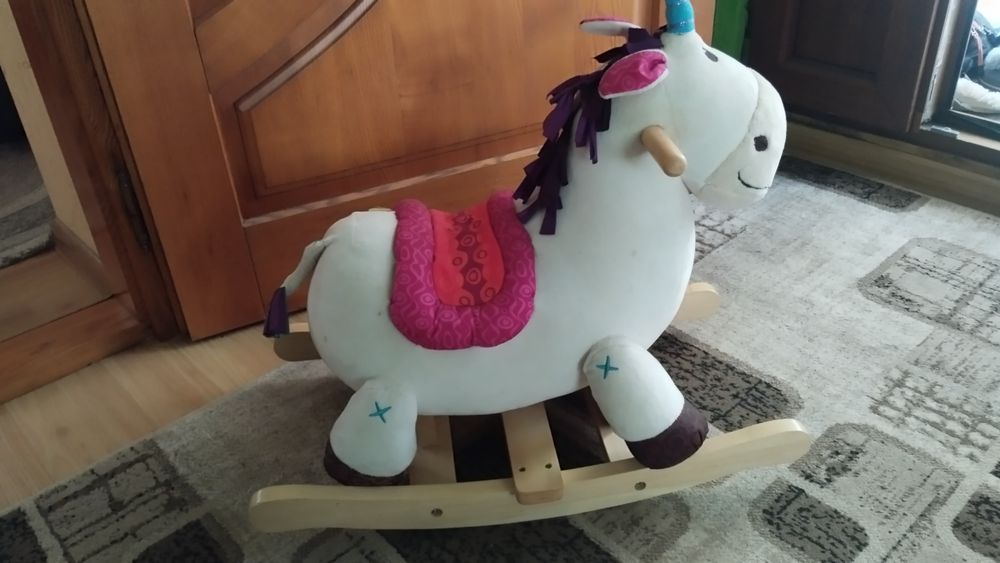 Коник гойдалка battat