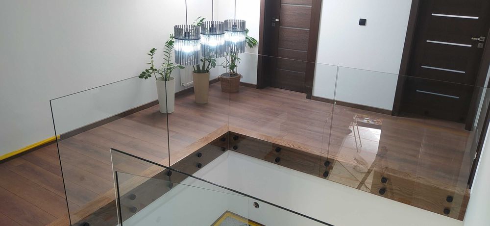 Balustrada na rotulach na profilu szklana balkon francuski poręcz nierdzewna