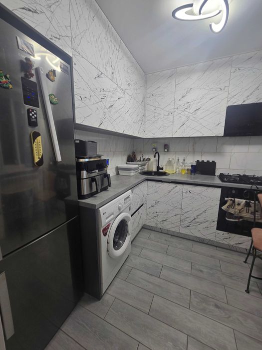 Продаж 3-х кімнатна квартира  68 м2 Заводський р-н вул Рюміна / пр Центральний