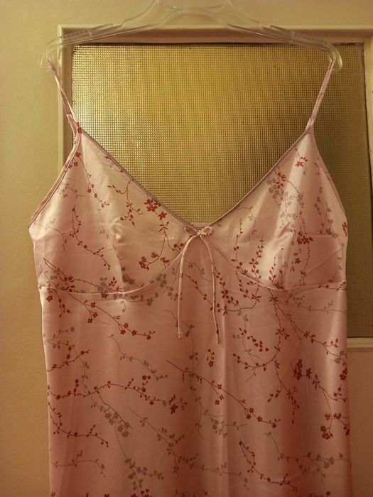 elegancka koszulka nocna długa UK 16 Marks and Spencer
XXL / 44 / 16