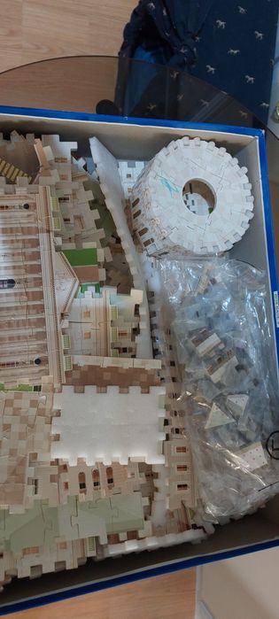 Vendo 3 puzzles completos e em bom estado