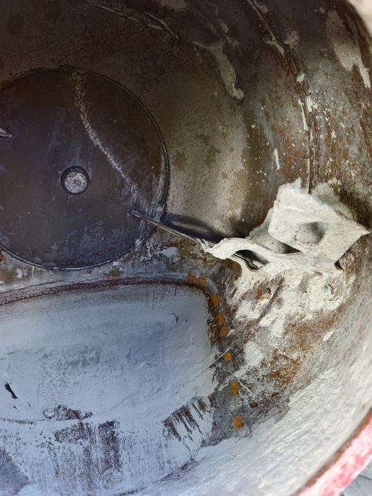 Betoneira elétrica de 130 litros
