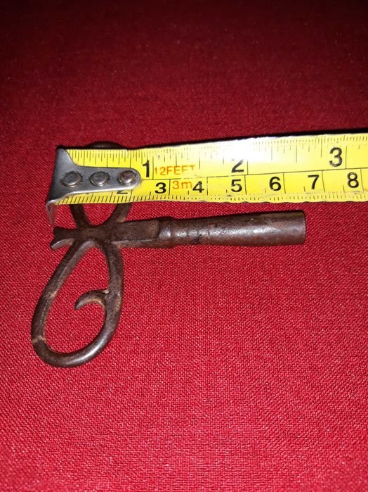 Chave de Relógio Antiga