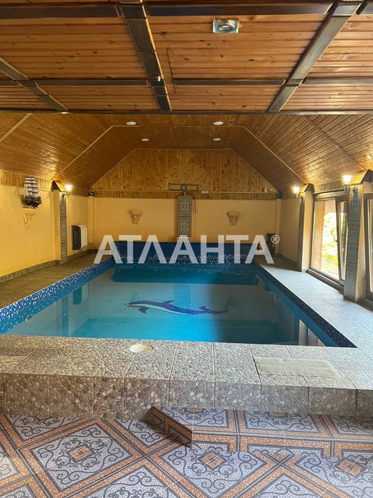 House in Chernivtsi - More