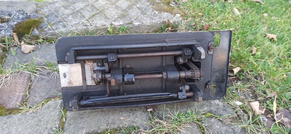 Maszyna do szycia Westa