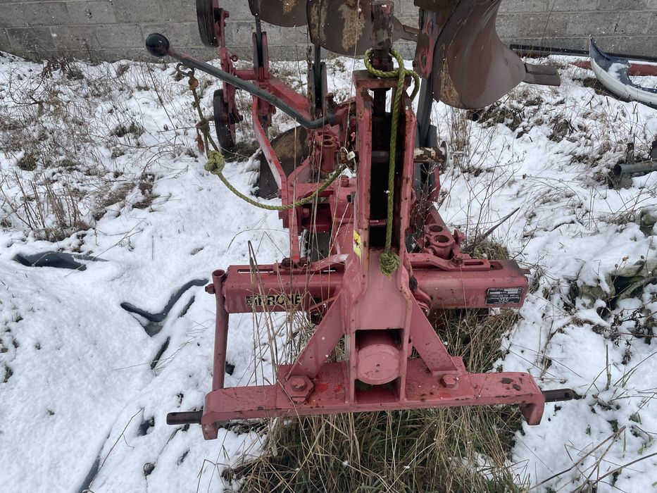 Płóg 3 skibowy obrotowy krone, obrót mechaniczny