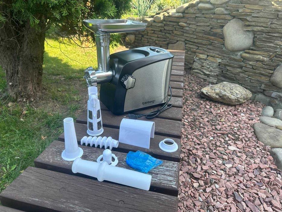 ‼️ Профессиональная электромясорубка мясорубка 3800W с соковыжималкой.