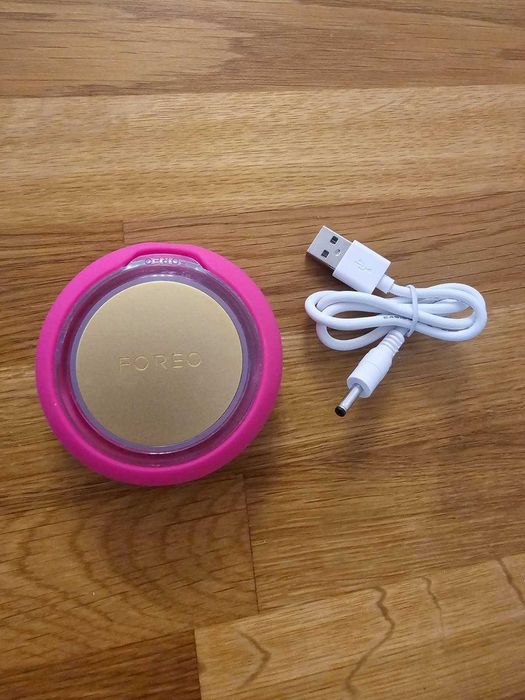 6. Foreo Ufo - inteligentne urządzenie do pielęgnacji maseczką