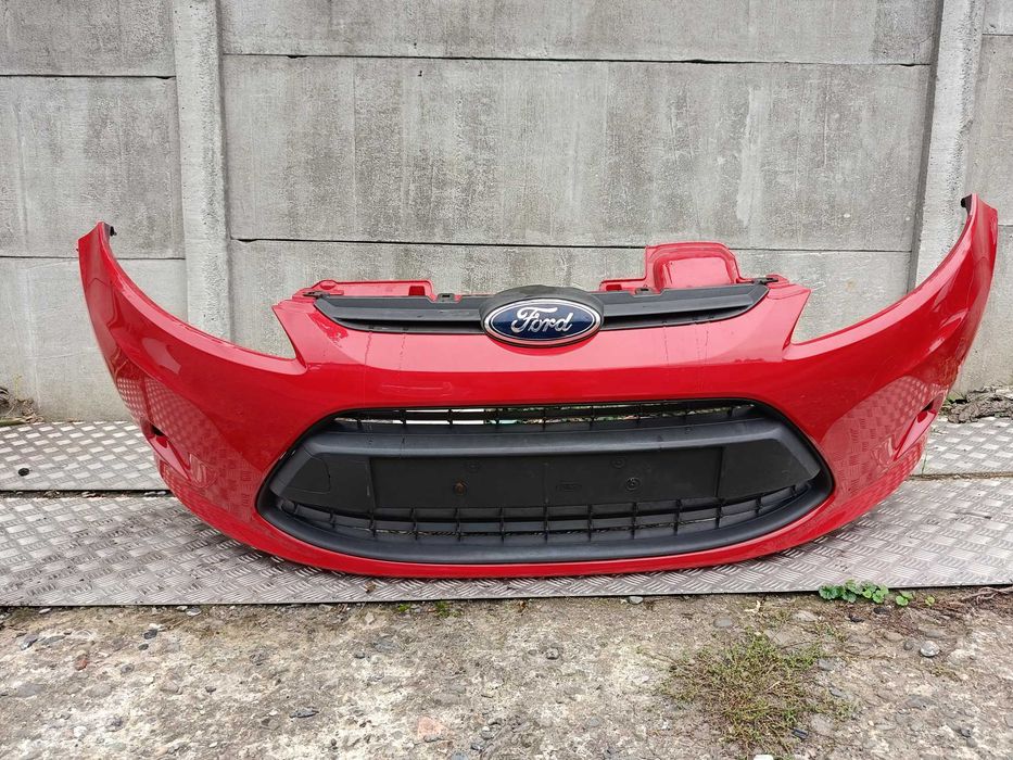 Zderzak Przedni Ford Fiesta MK7 / Kolor K9 / Czerwony