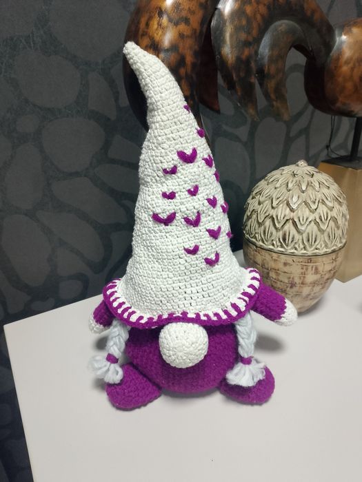 Гномка (в'язана гачком) 35 см