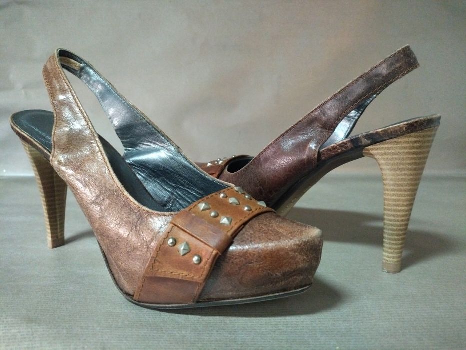 Sapatos Max tam. 35 novos com oferta
