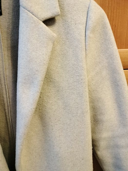 Kremowy sweter Zara 36