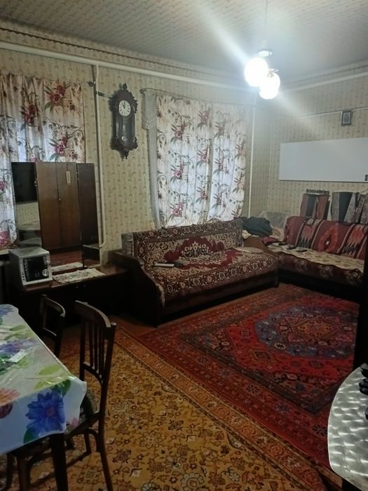 Продаётся дом с.Лозоватка .Центр