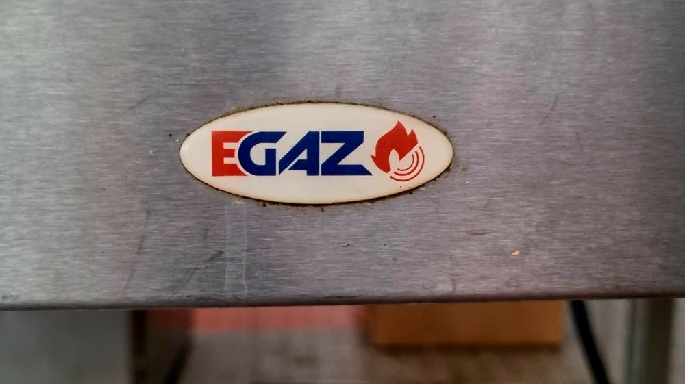 Kuchenka gastronomiczna  4 palniki