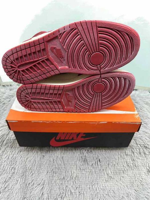 Jordan1RetroHighOGChicagoLostandFound-Nowe i nieużywane R-43