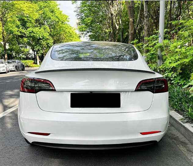 Spoiler aileron lip mala preto brilhante Tesla Model 3 e Model Y