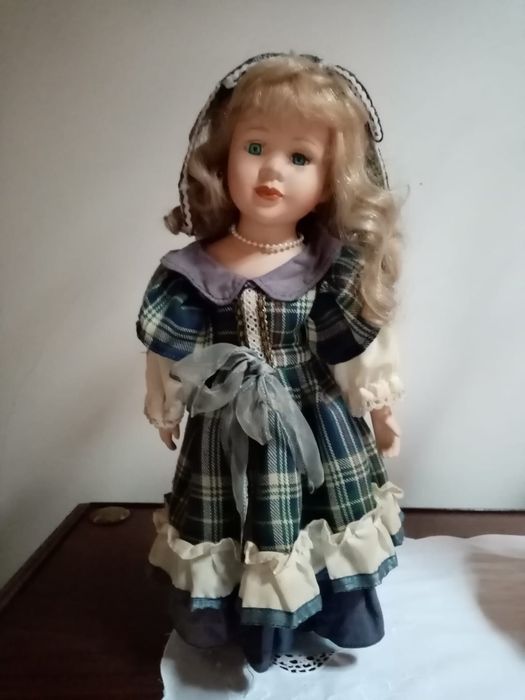 Bonecas de porcelana
