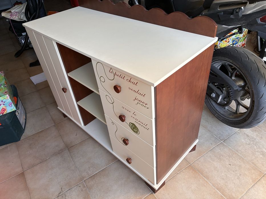 Cómoda quarto criança