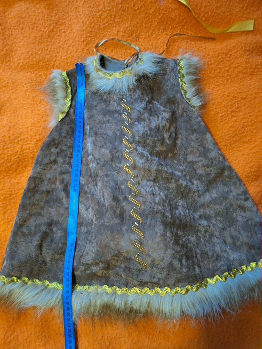 Продам новорічний костюм білочки