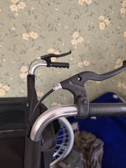 Стандартний складаний інвалідний візок